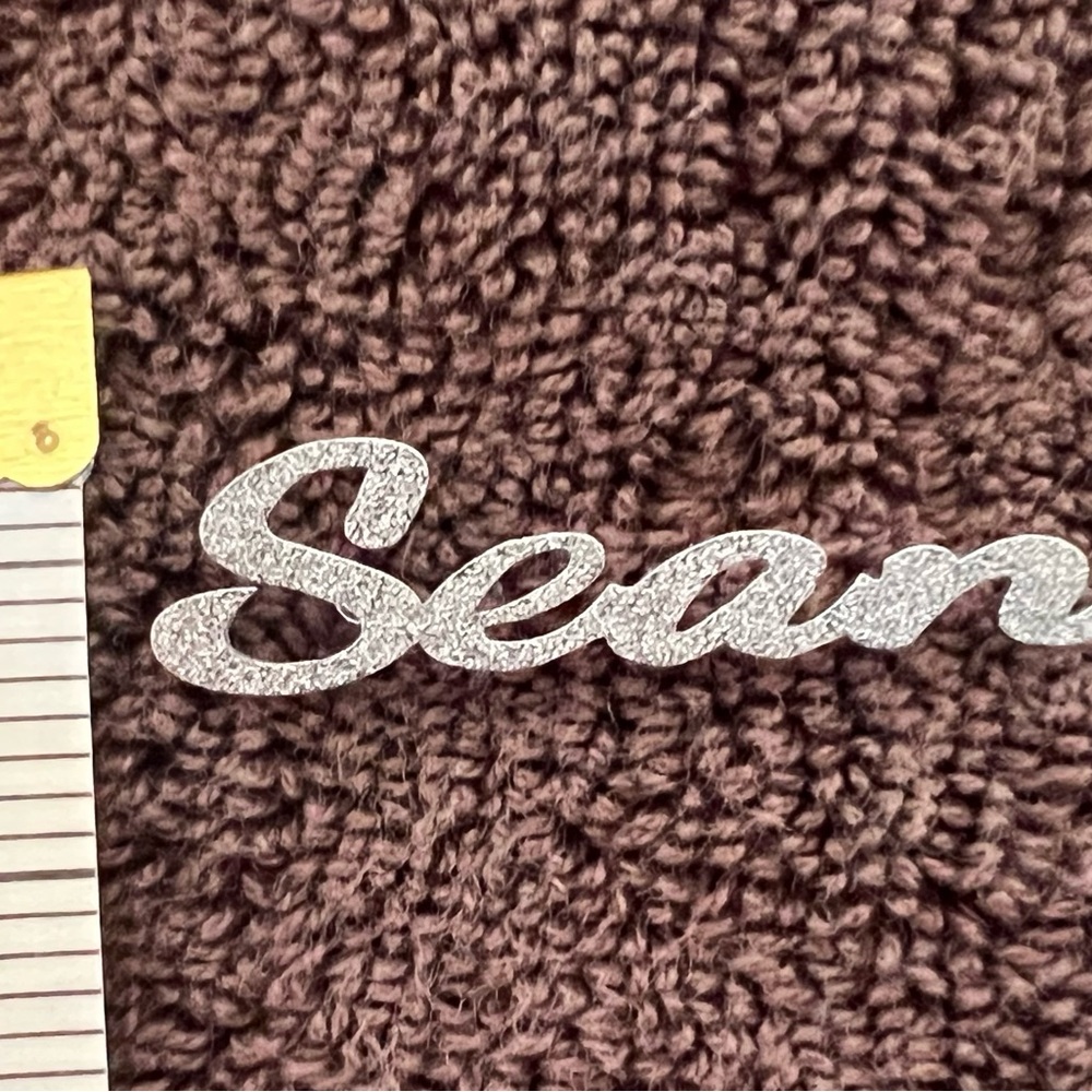 Silver Script 'Sean' Nameplate Pin - Picture 2 of 6